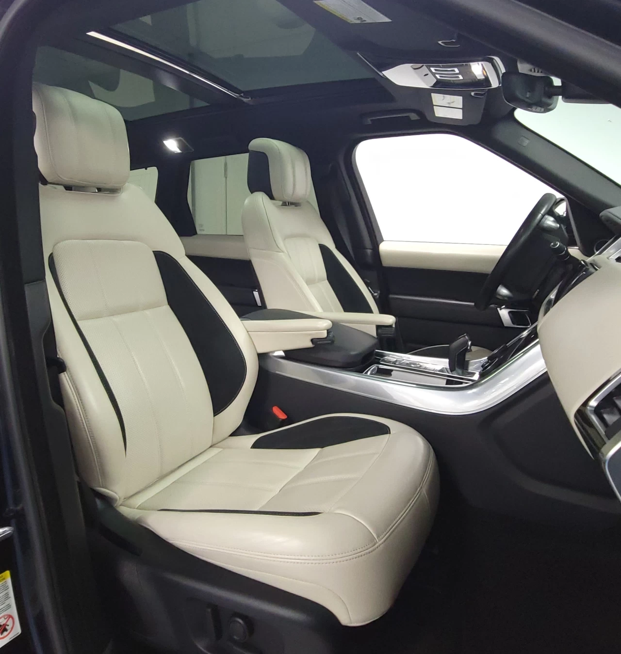 2020 Land Rover Range Rover Sport V8 Supercharged HSE Dynamic Main Image