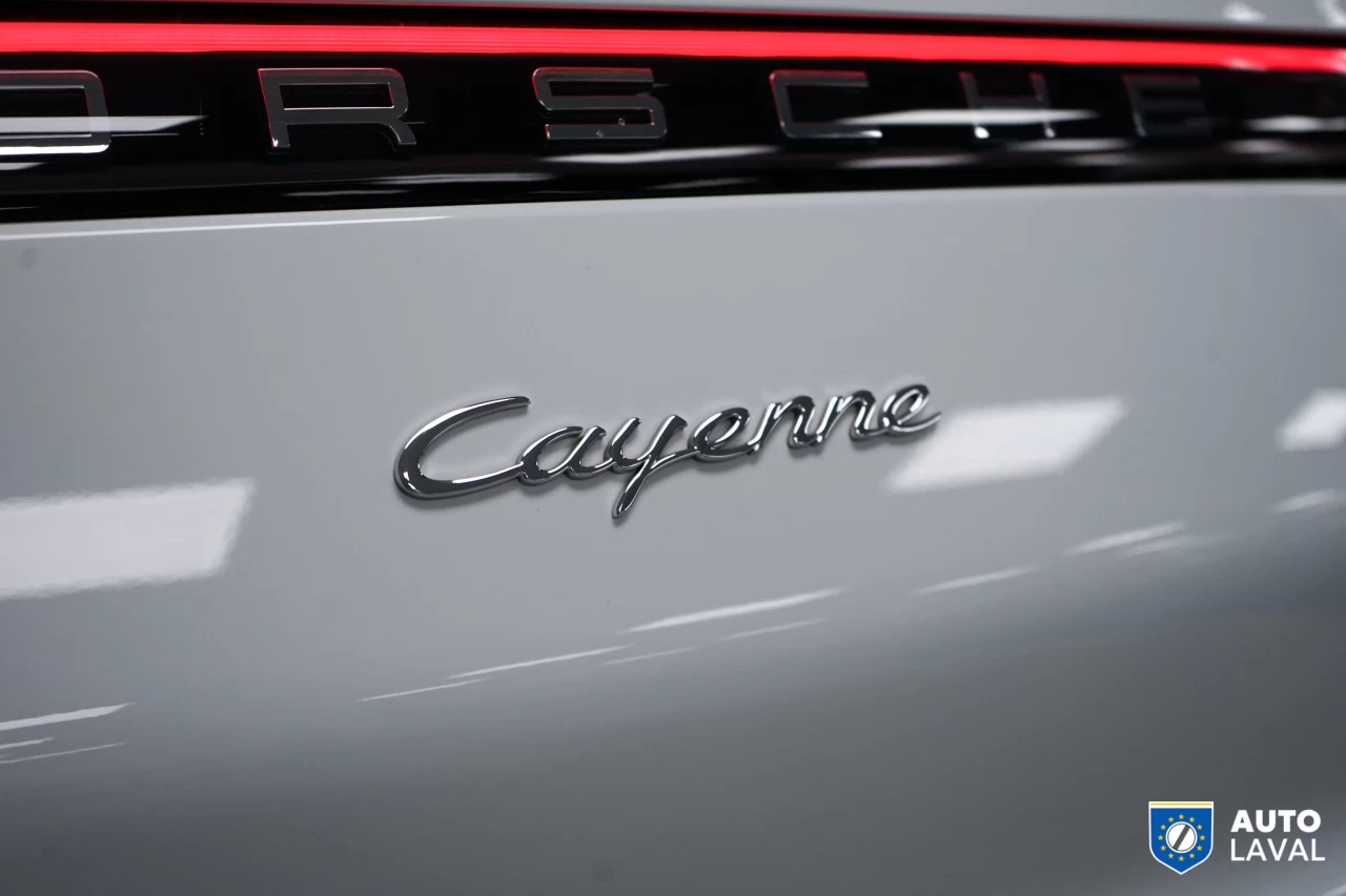 2022 Porsche Cayenne Coupe AWD Main Image