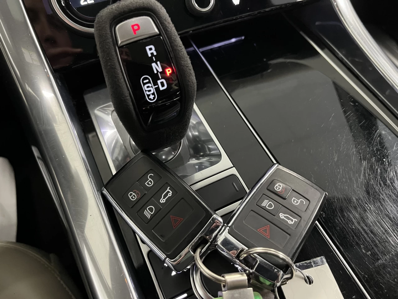 2020 Land Rover Range Rover Sport MHEV HST Image principale