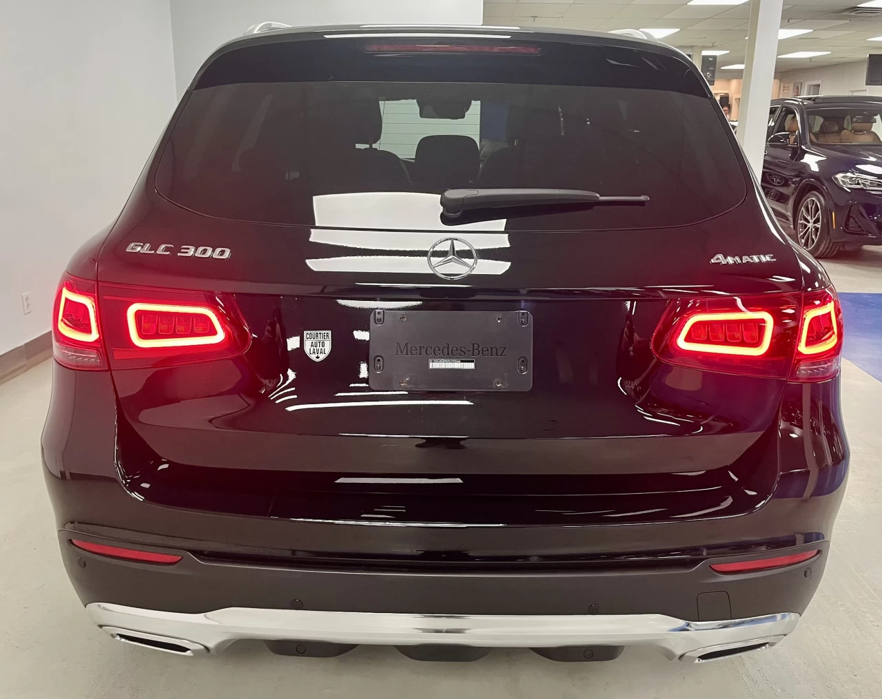 2021 Mercedes-Benz GLC GLC 300 4MATIC SUV *LOW KM* Main Image