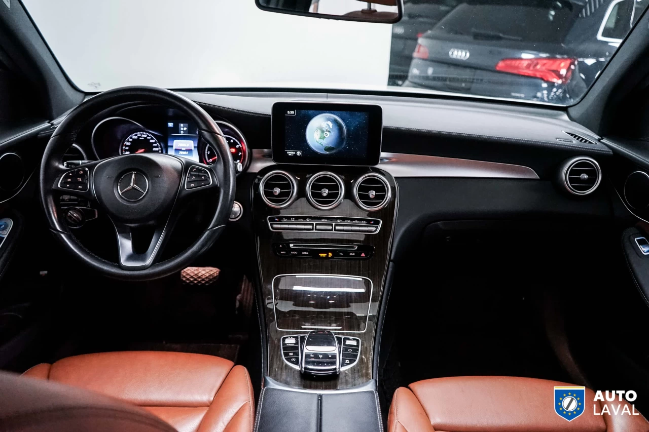 2016 Mercedes-Benz GLC 4MATIC 4dr GLC 300 Image principale