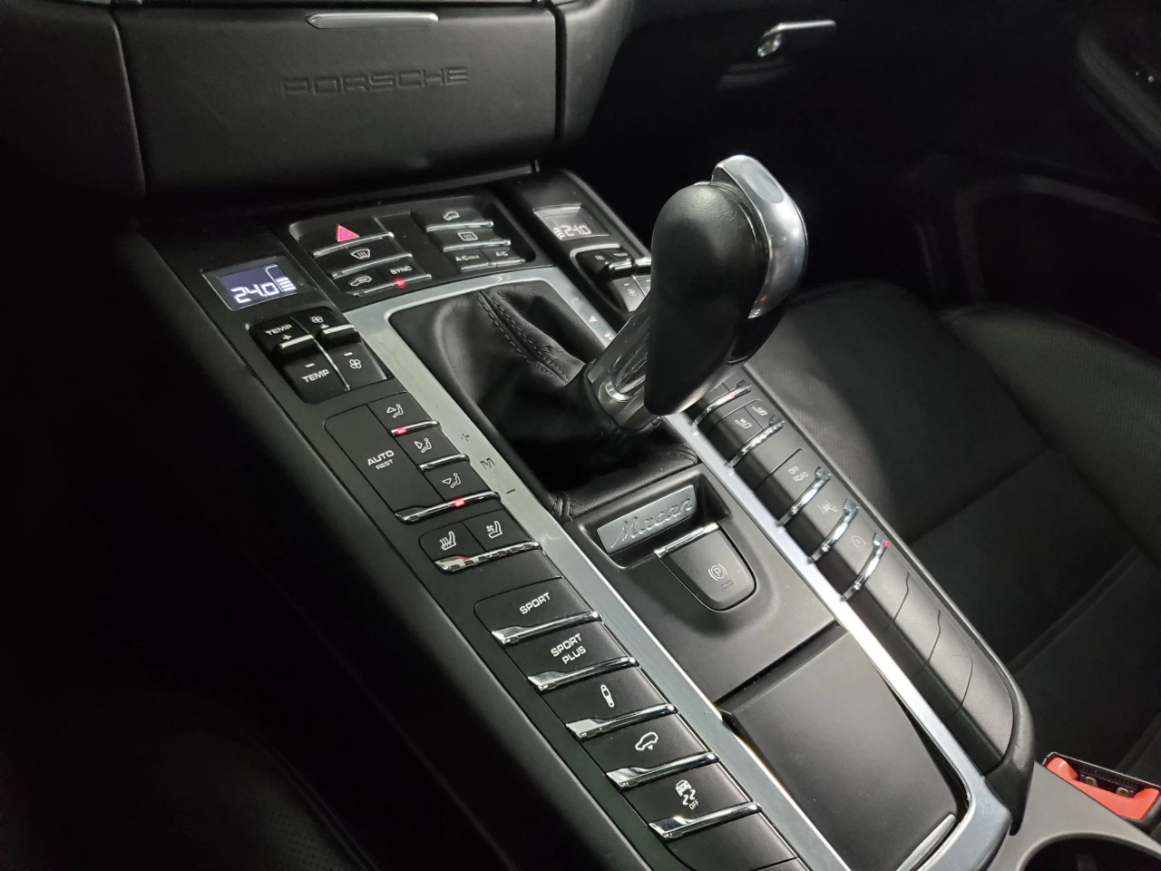 2015 Porsche Macan AWD 4dr Turbo Main Image