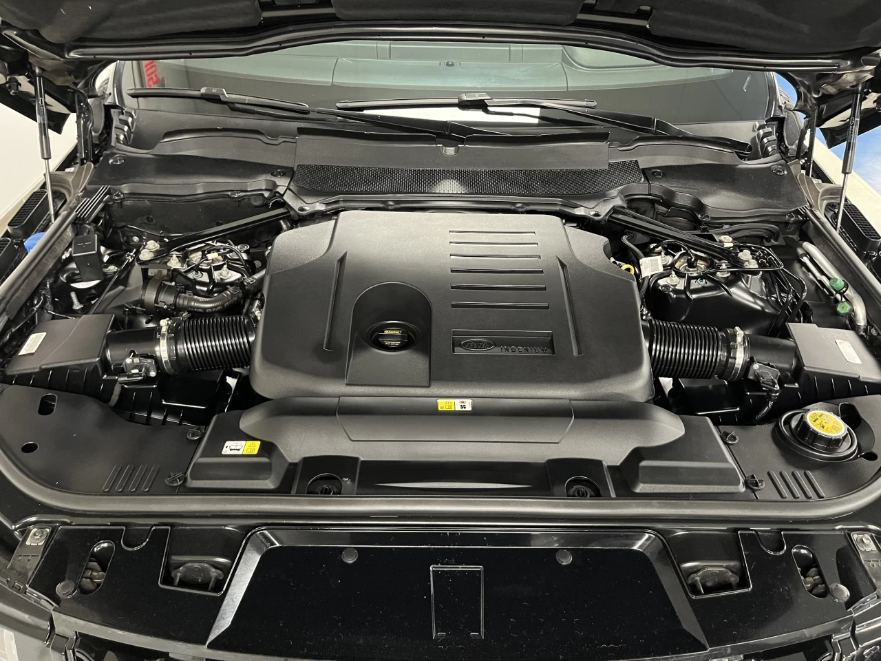 2020 Land Rover Range Rover Sport HST Main Image