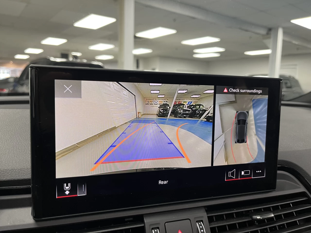 2022 Audi Q5 Sportback Technik 45 TFSI quattro *LOW KM* Main Image