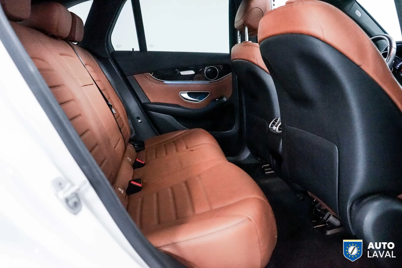 2016 Mercedes-Benz GLC 4MATIC 4dr GLC 300 Image principale