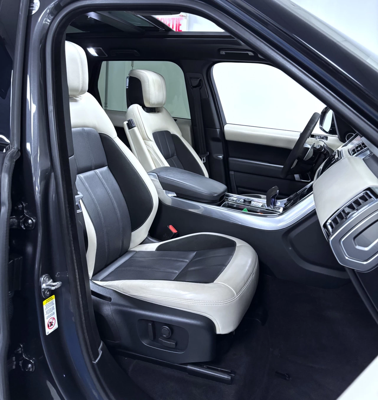 2020 Land Rover Range Rover Sport MHEV HST Main Image