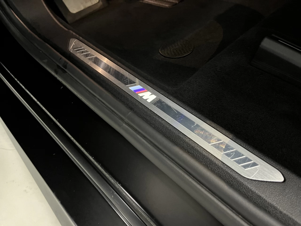 2023 BMW X6 MSPORT-FROZEN BLACK METALLIC-SKY LOUNGE Main Image