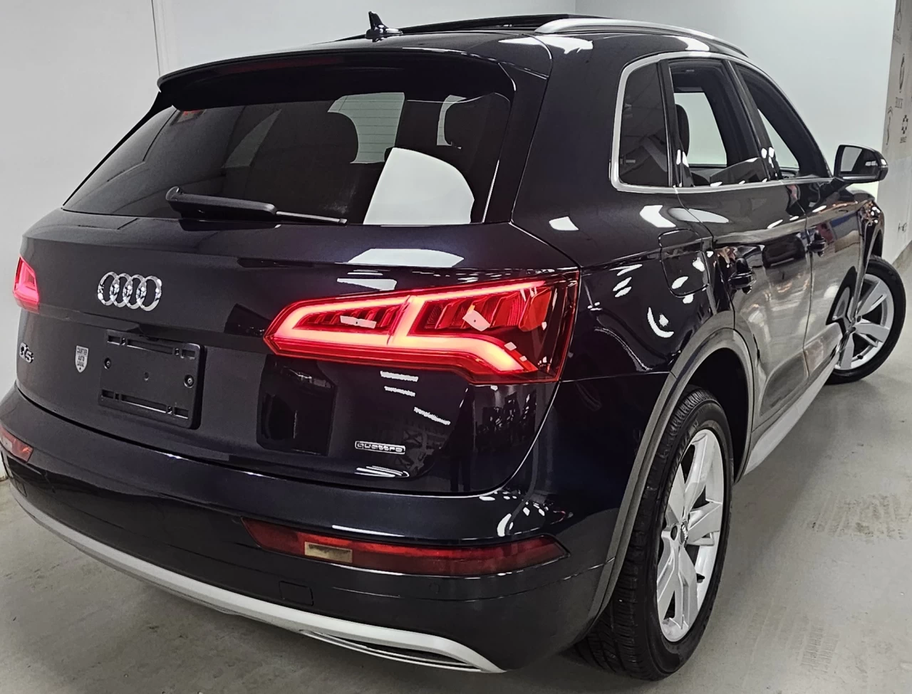 2019 Audi Q5 45 TFSI quattro TECHNIK HUD S-LINE PREMIUM SEATS Main Image