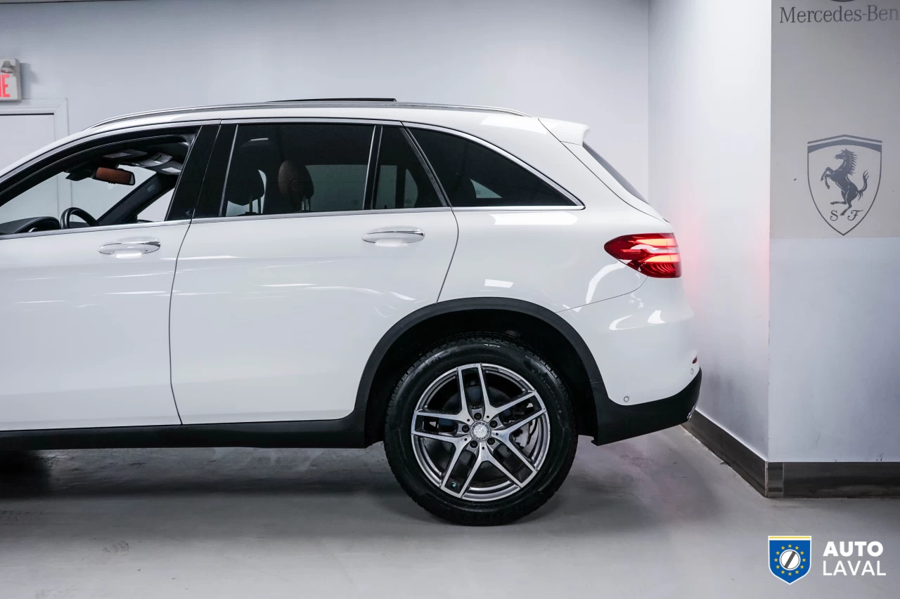 2016 Mercedes-Benz GLC 4MATIC 4dr GLC 300 Image principale