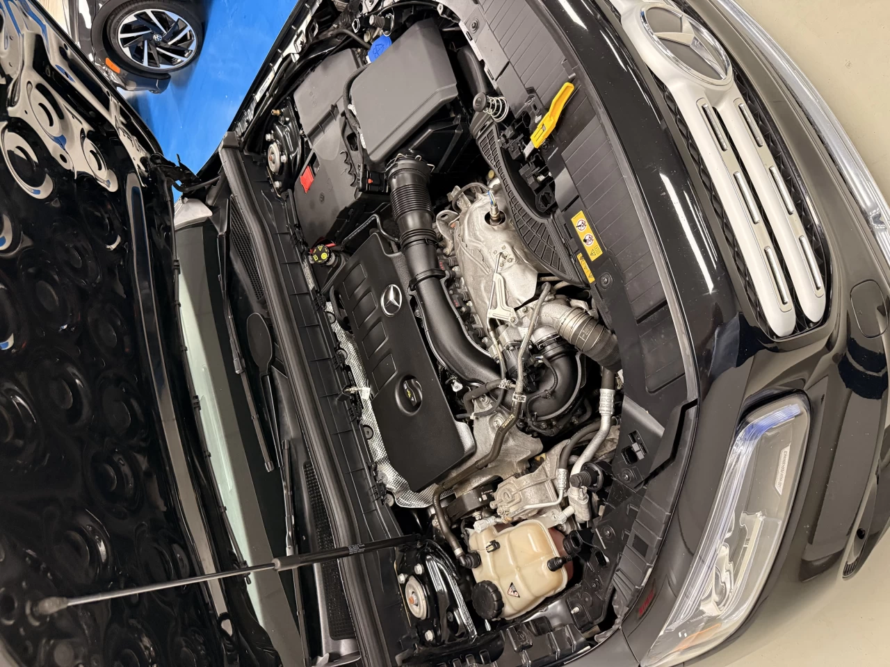 2021 Mercedes-Benz GLB GLB 250 4MATIC SUV Main Image