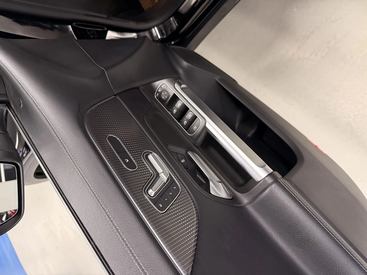 2021 Mercedes-Benz GLB GLB 250 4MATIC SUV Main Image