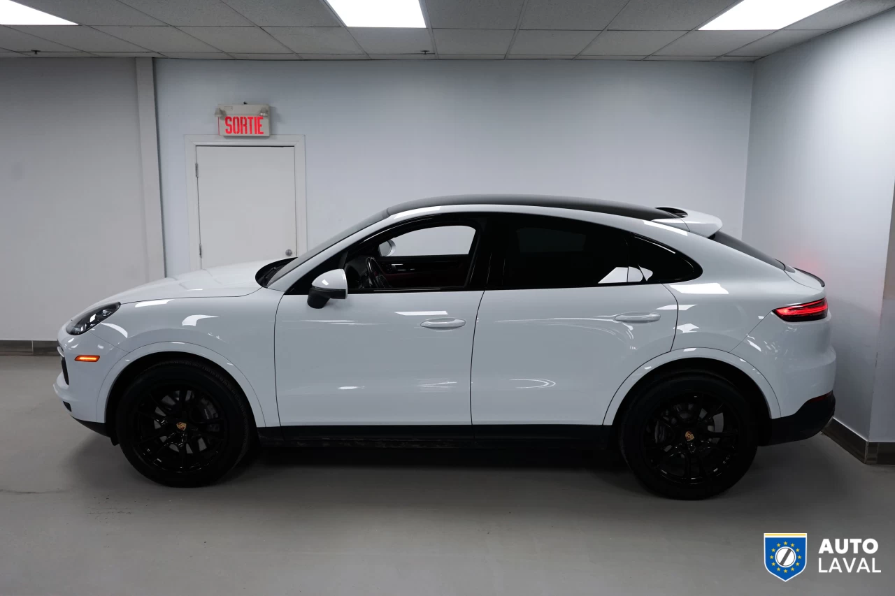 2022 Porsche Cayenne Coupe AWD Main Image