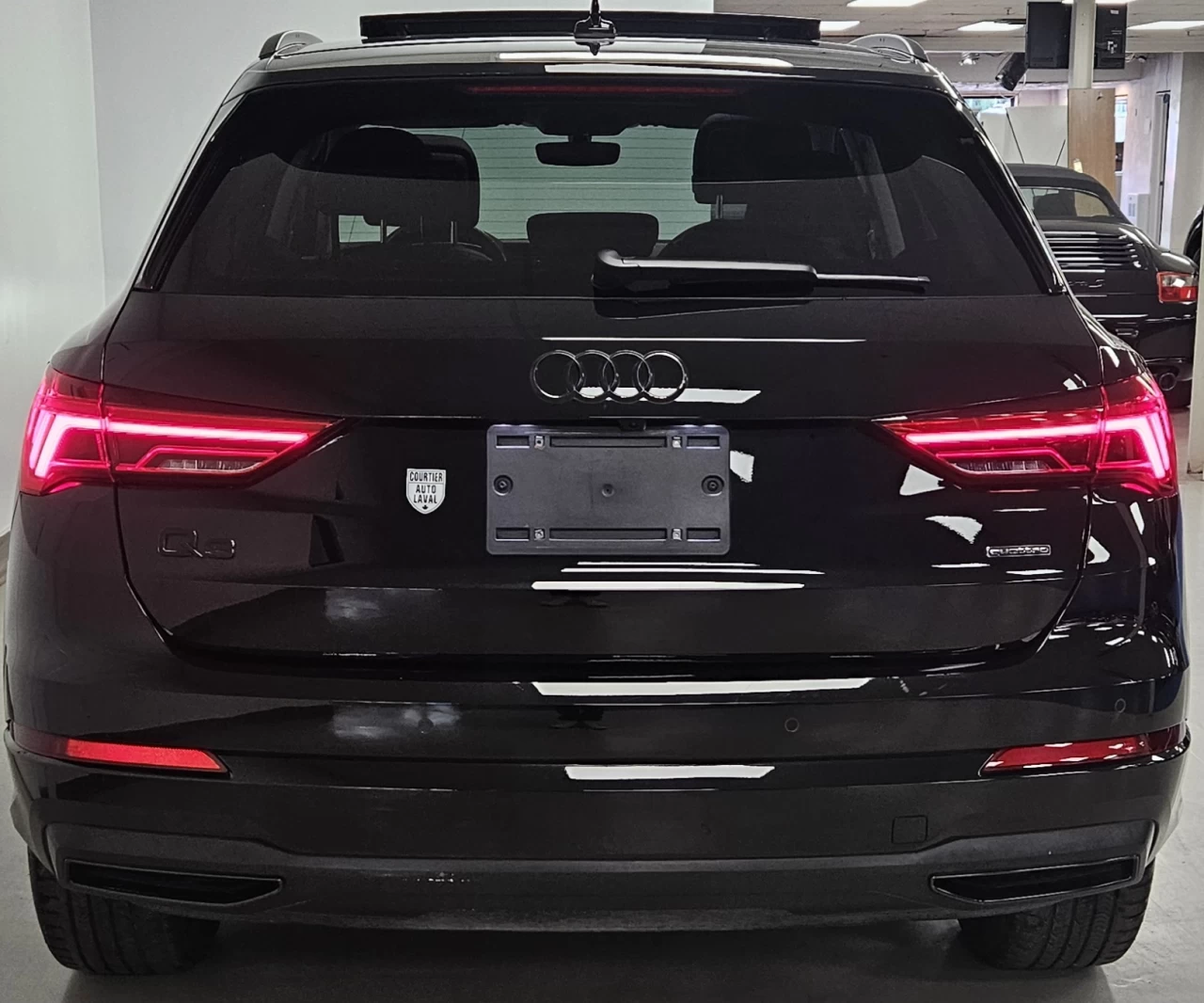 2023 Audi Q3 45 TFSI quattro LOADED ROOF Main Image