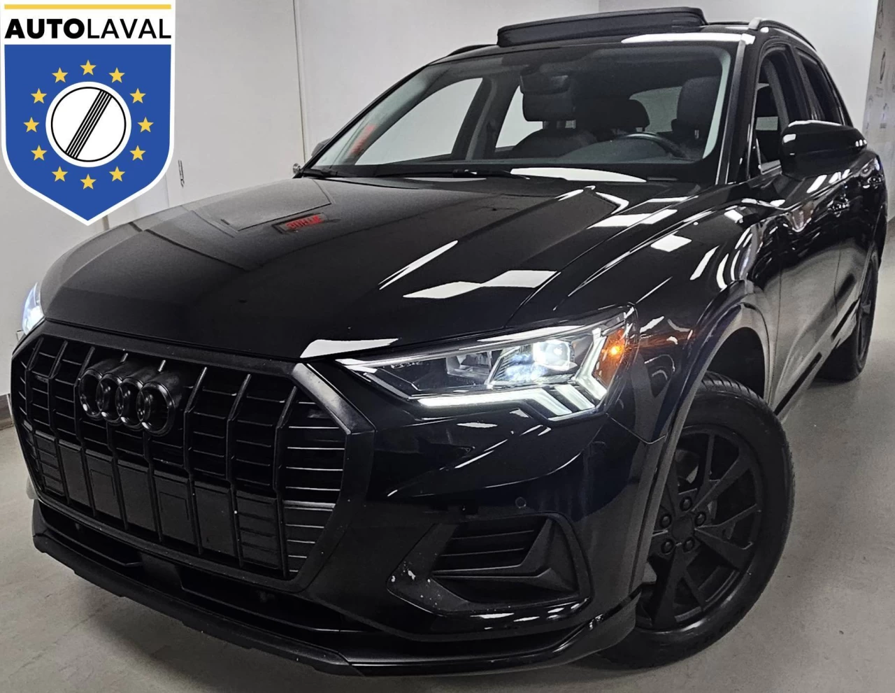 2023 Audi Q3 45 TFSI quattro LOADED ROOF Main Image