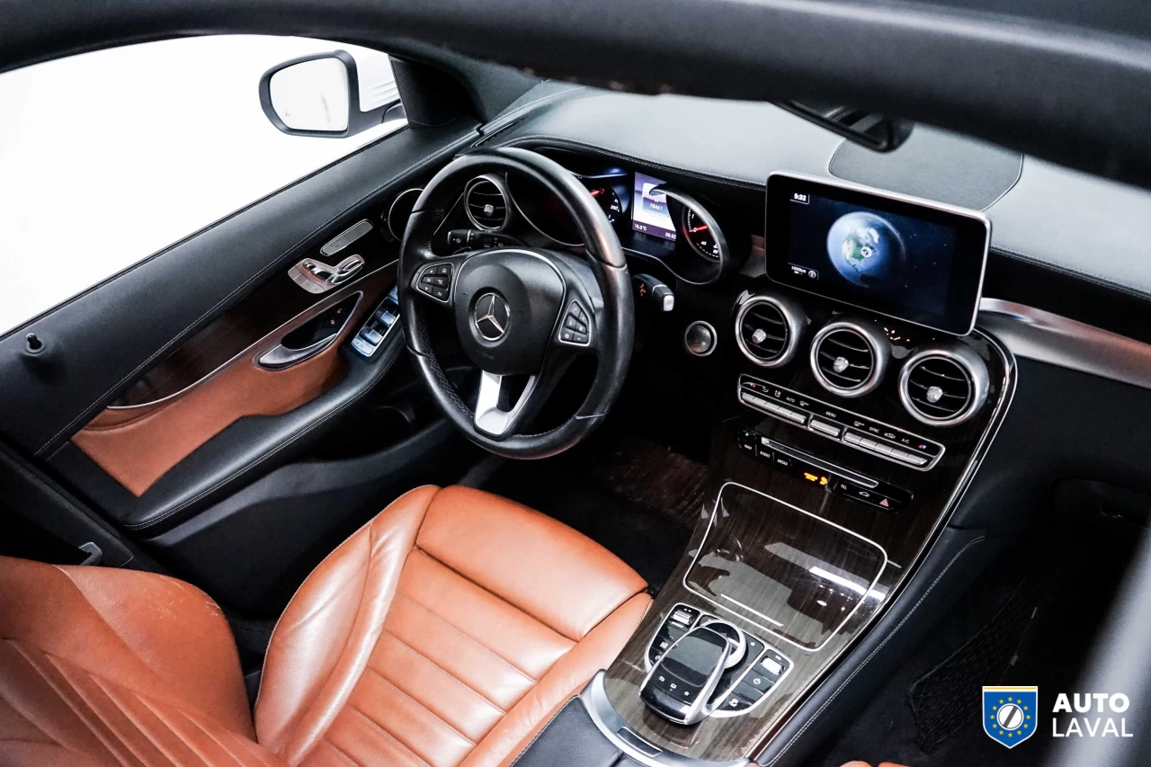 2016 Mercedes-Benz GLC 4MATIC 4dr GLC 300 Image principale