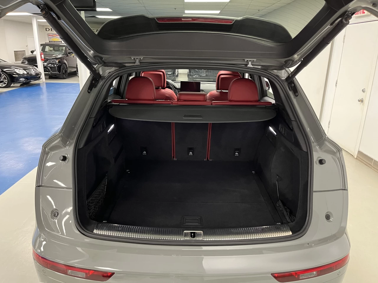 2022 Audi SQ5 QUANTUM GRAY  S-LINE  TECHNIC AIR RIDE Main Image