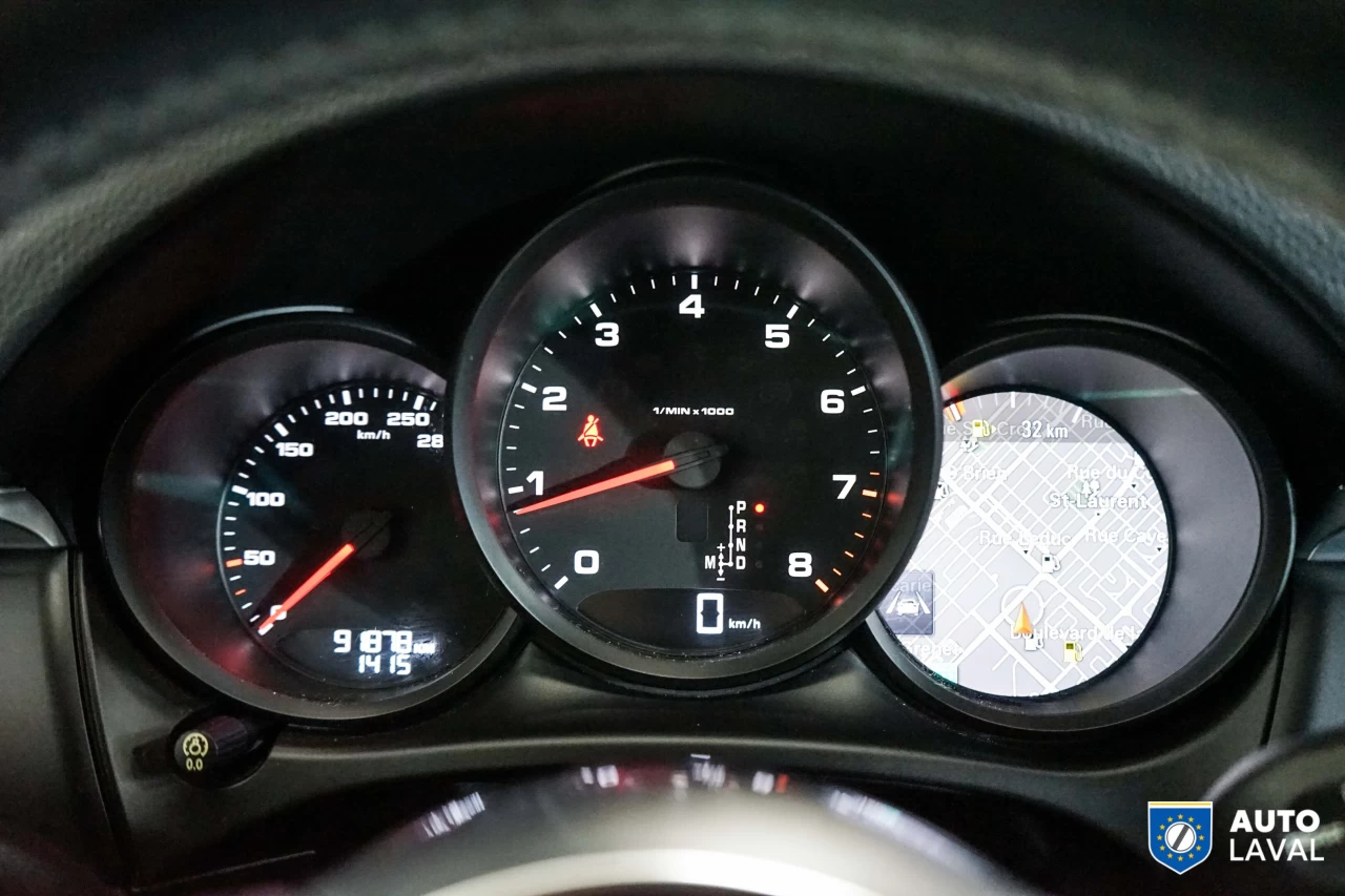 2017 Porsche Macan AWD 4dr Main Image