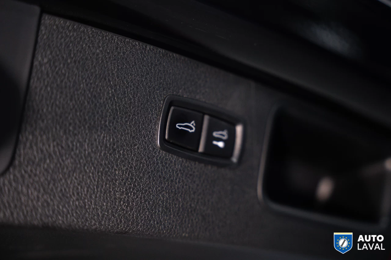 2018 Porsche Macan Sport Edition AWD Image principale