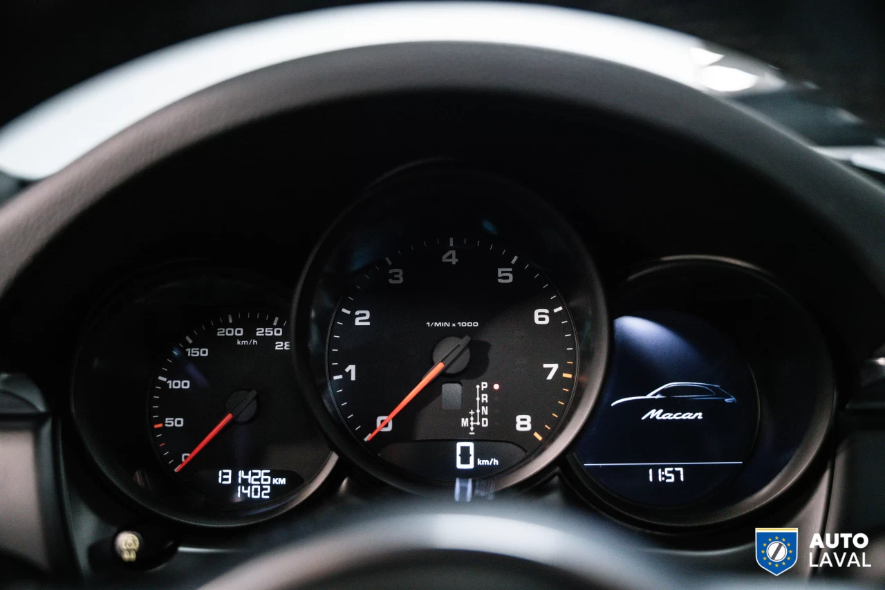 2018 Porsche Macan Sport Edition AWD Image principale