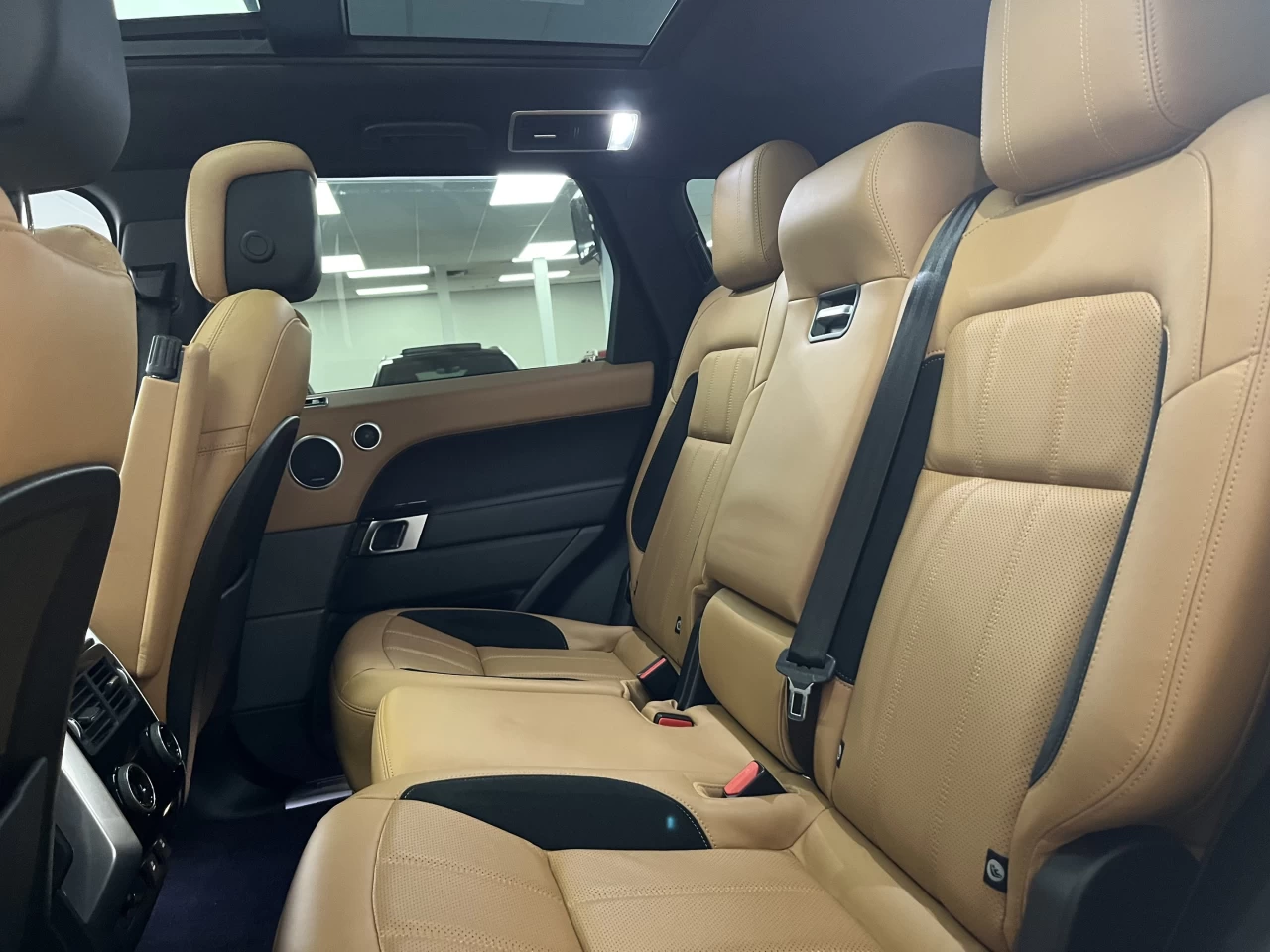 2019 Land Rover Range Rover Sport Supercharged Dynamic HSE AUTO B CONFIGURATION Image principale