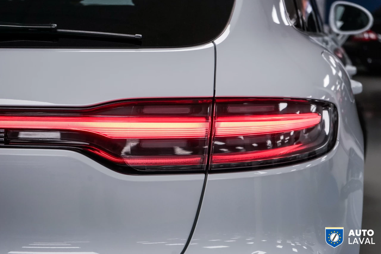 2021 Porsche Macan AWD Image principale