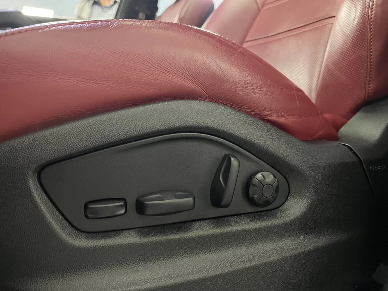 2022 Porsche Cayenne Coupe AWD Main Image