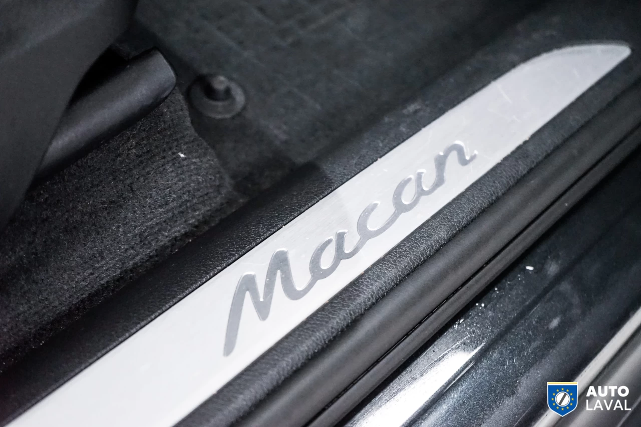 2017 Porsche Macan AWD   BOSE   BACKUP CAM   SUNROOF Image principale