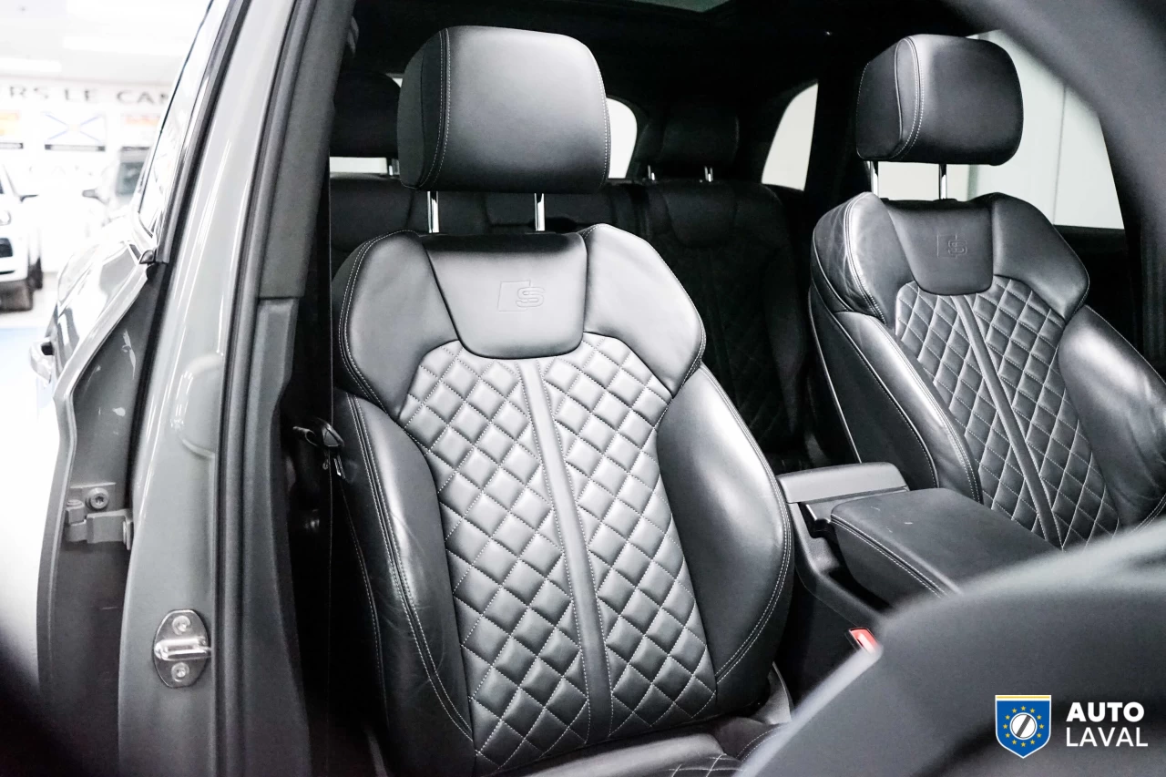 2022 Audi SQ5 TECHNIK  QUANTUM GRAY Main Image