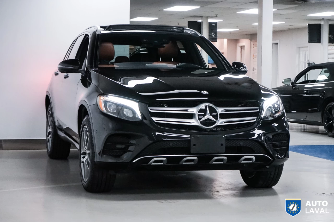 2019 Mercedes-Benz GLC GLC 300 AMG PACK   360 CAM   INT BRUN Image principale