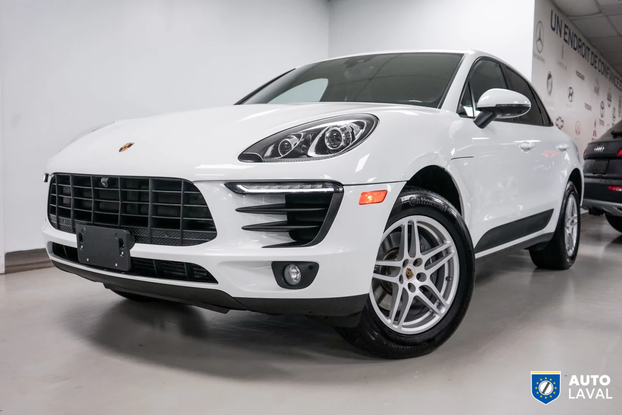 2017 Porsche Macan AWD 4dr Main Image