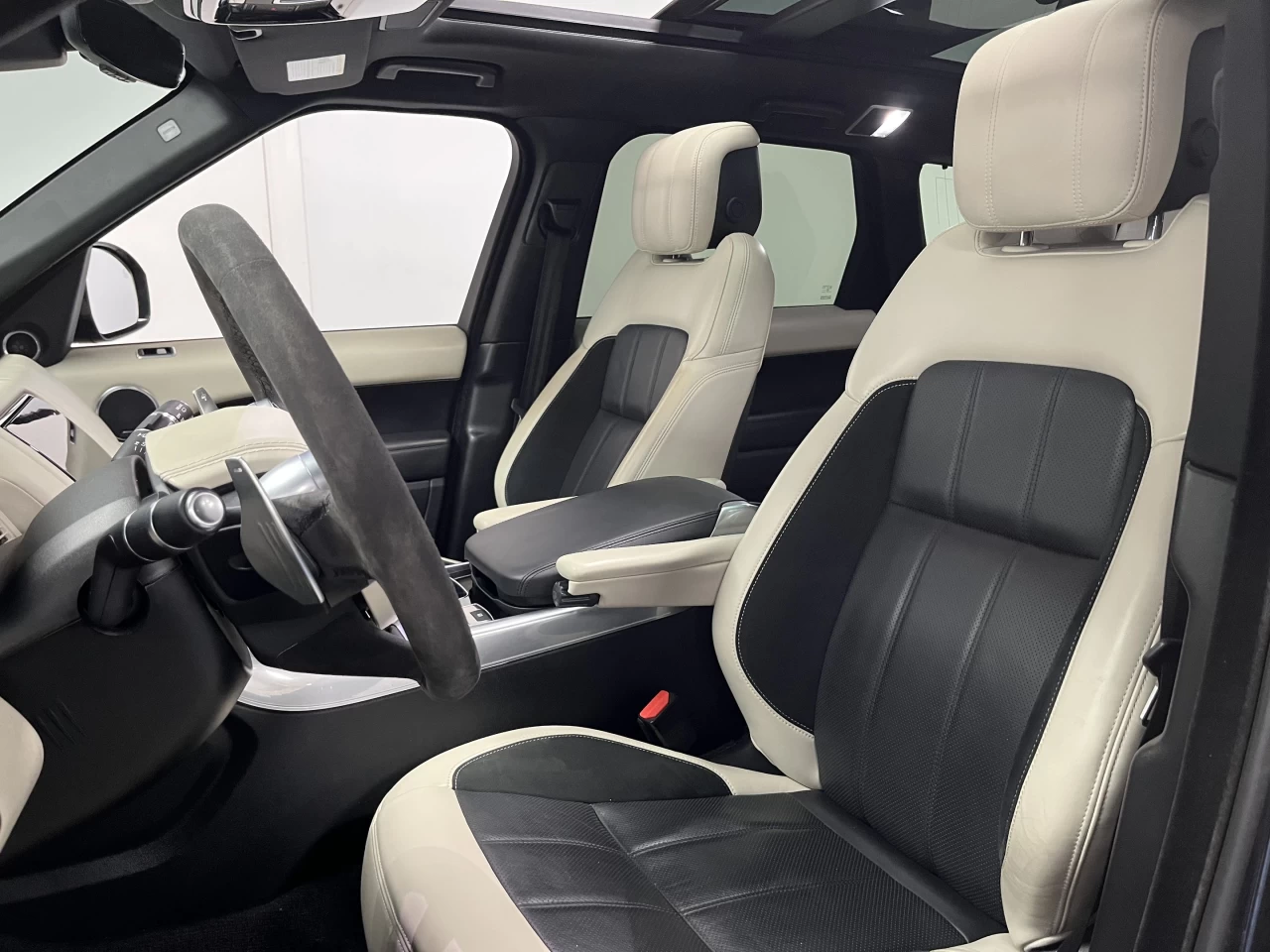 2020 Land Rover Range Rover Sport HST Main Image