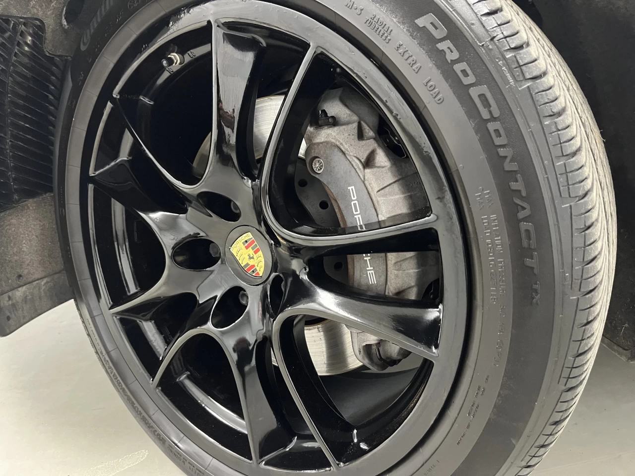 2022 Porsche Cayenne Coupe AWD Main Image