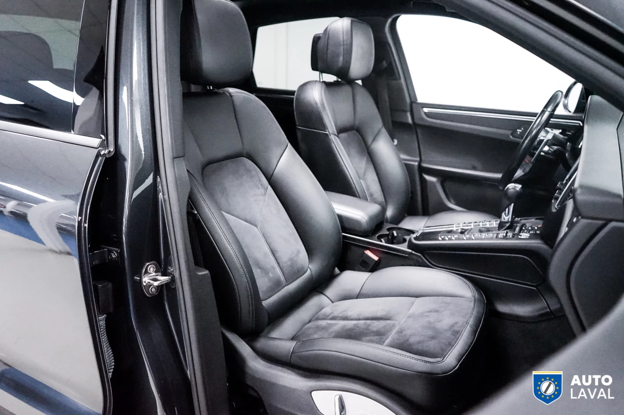 2017 Porsche Macan AWD   BOSE   BACKUP CAM   SUNROOF Image principale