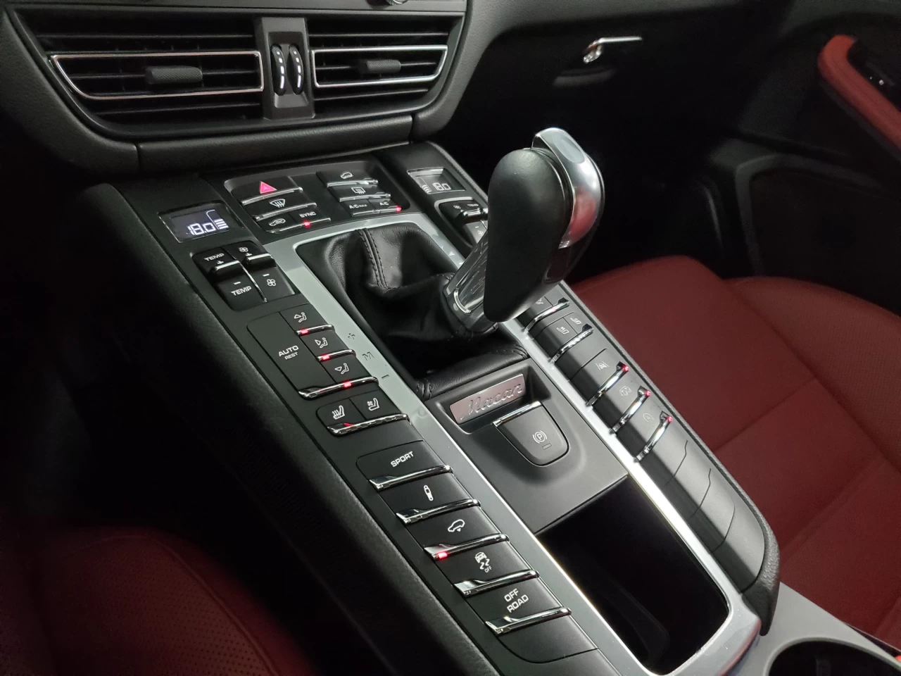 2020 Porsche Macan S AWD Image principale