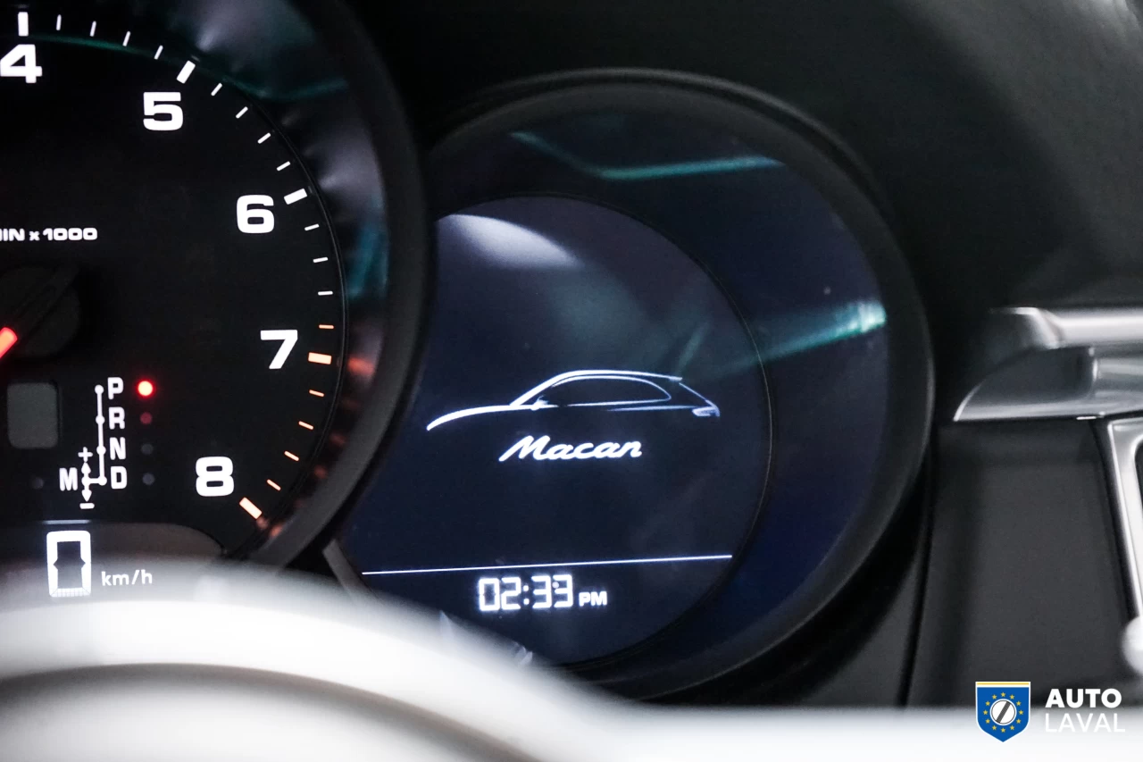 2017 Porsche Macan AWD   BOSE   BACKUP CAM   SUNROOF Image principale