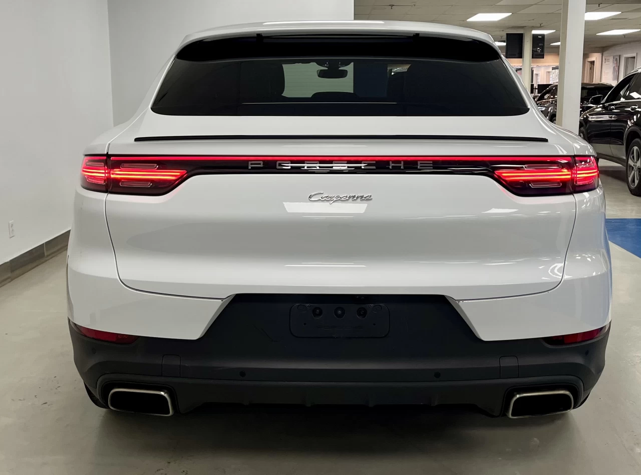 2022 Porsche Cayenne Coupe AWD Main Image