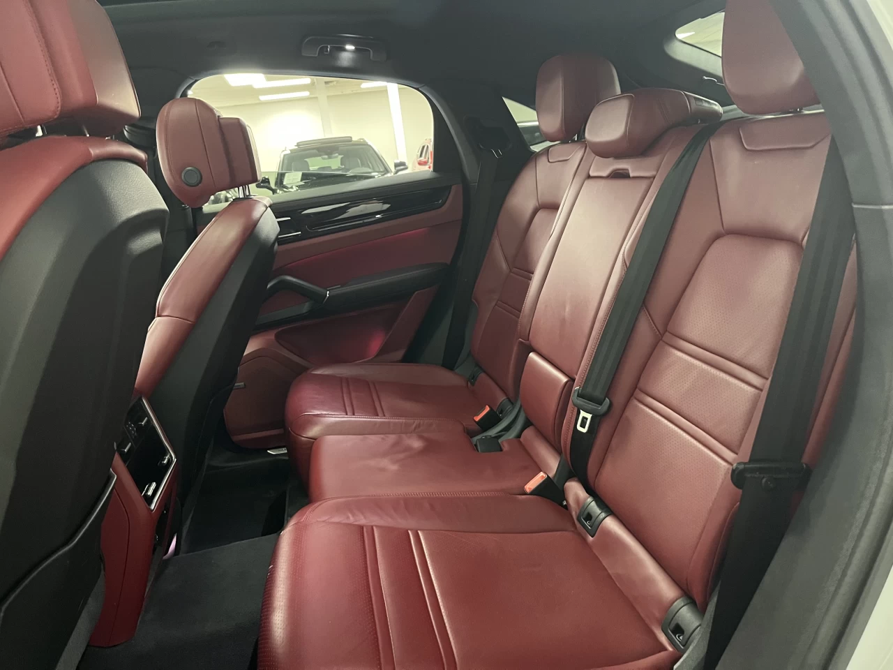 2022 Porsche Cayenne Coupe AWD Main Image