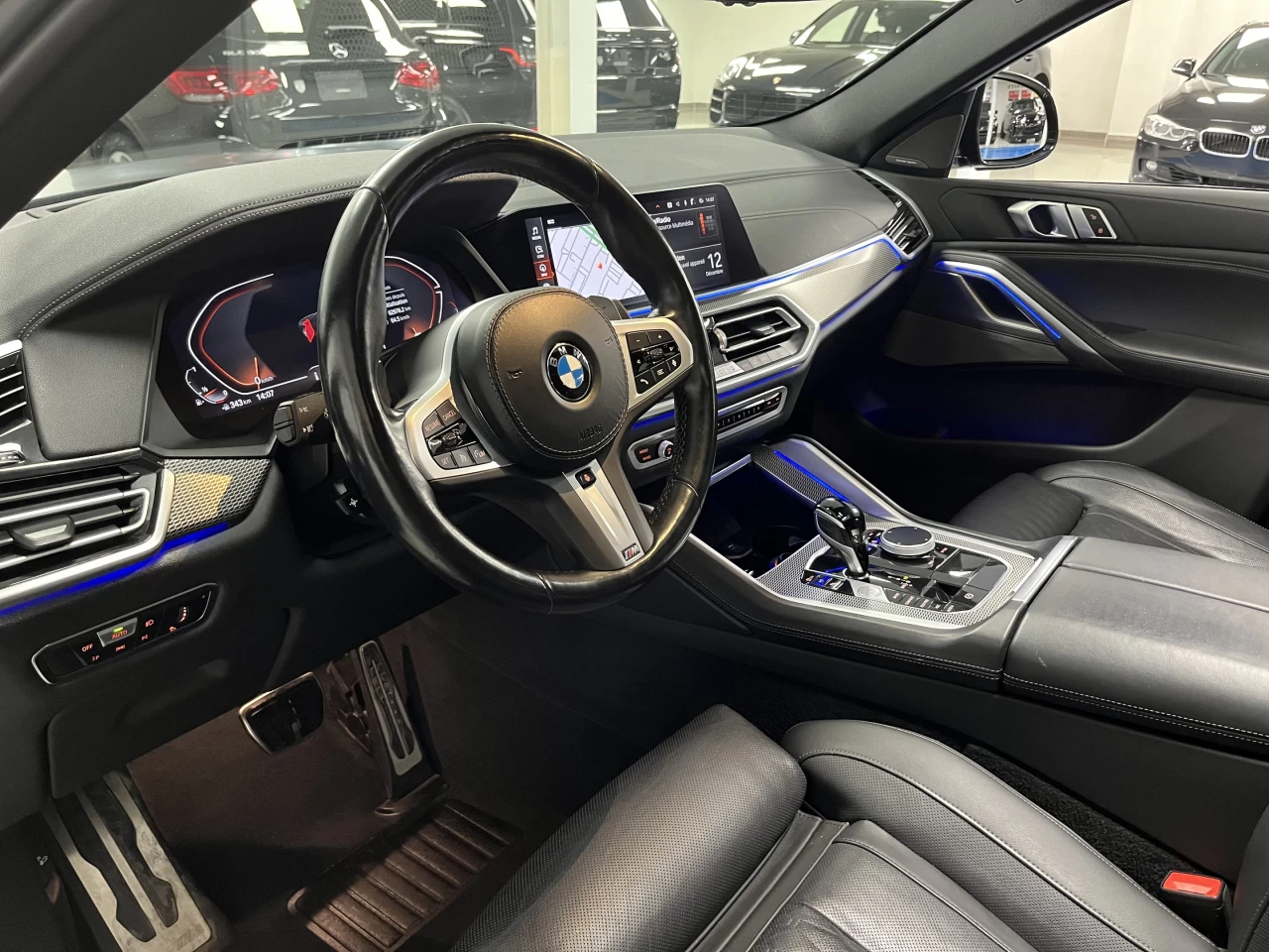 2023 BMW X6 MSPORT-FROZEN BLACK METALLIC-SKY LOUNGE Image principale