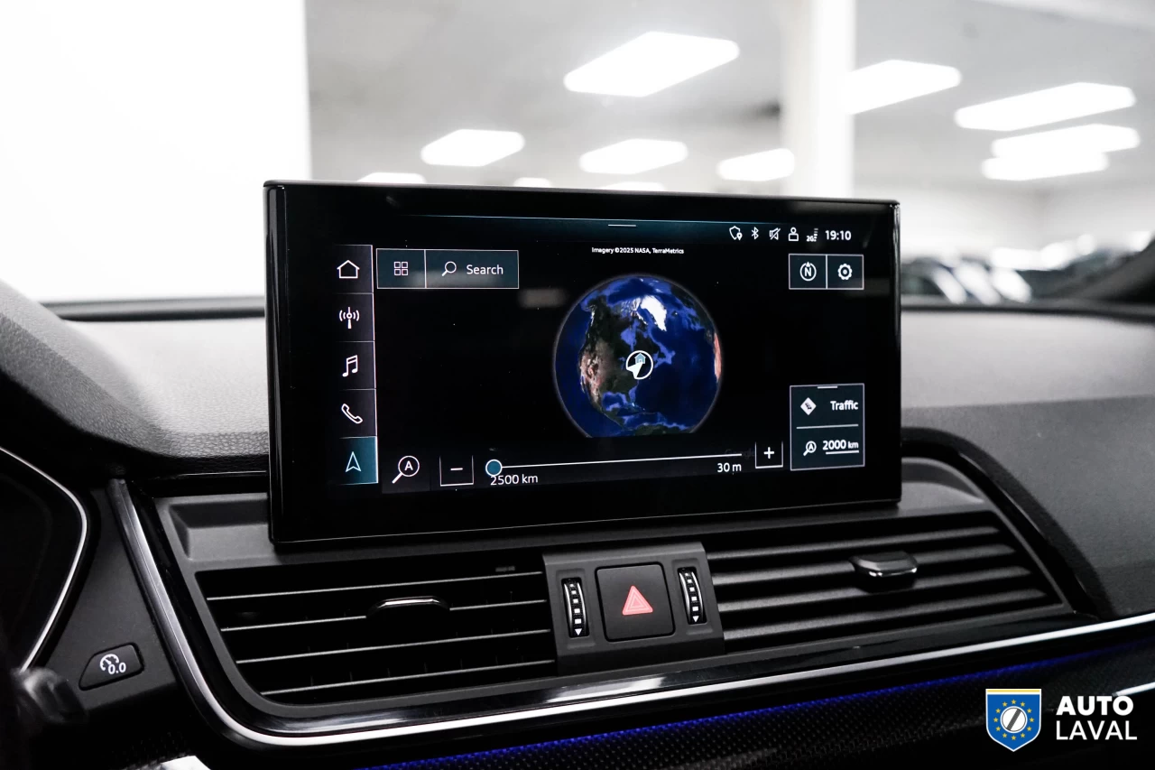 2022 Audi SQ5 TECHNIK  QUANTUM GRAY Main Image