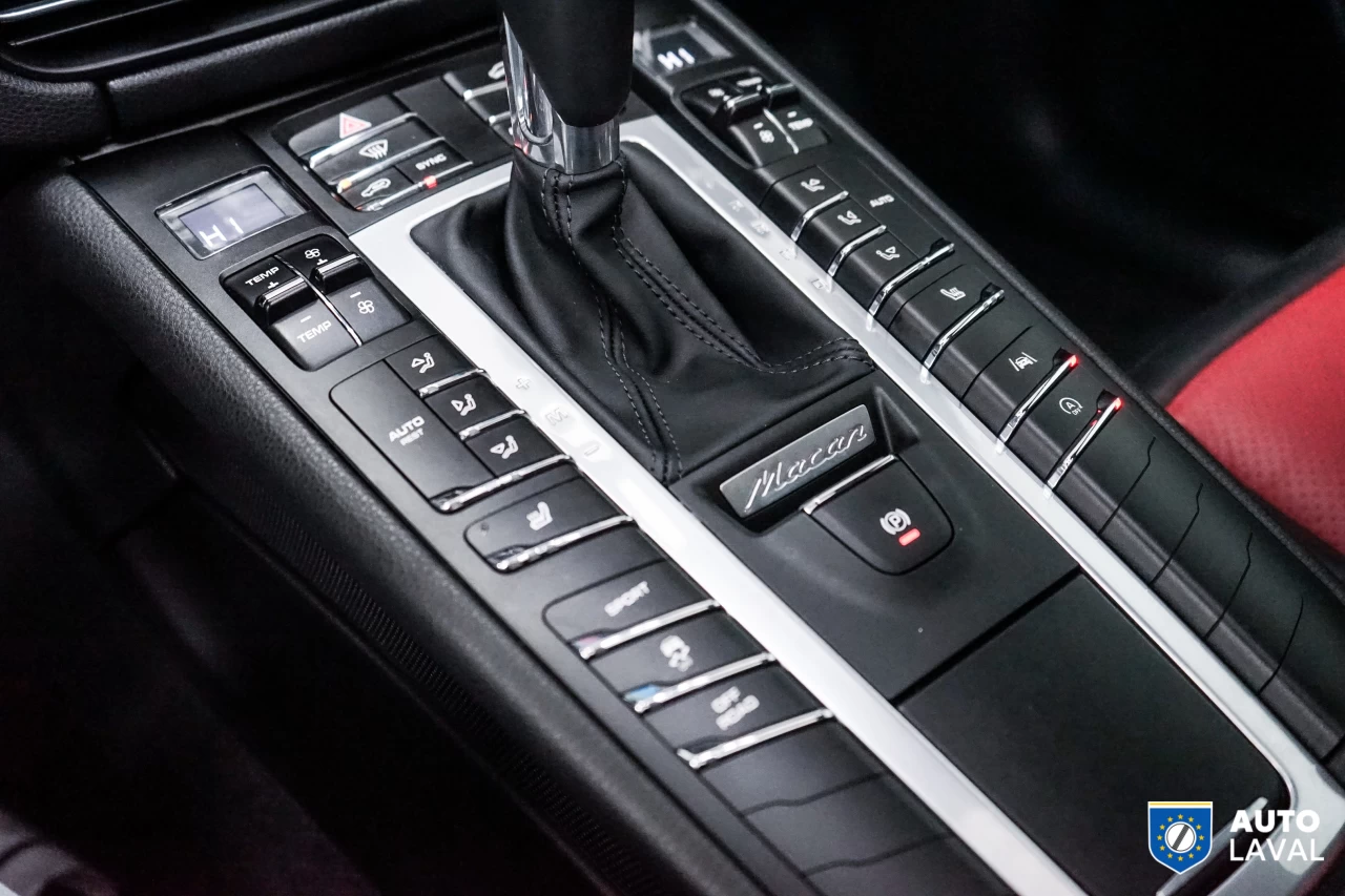 2021 Porsche Macan AWD Image principale