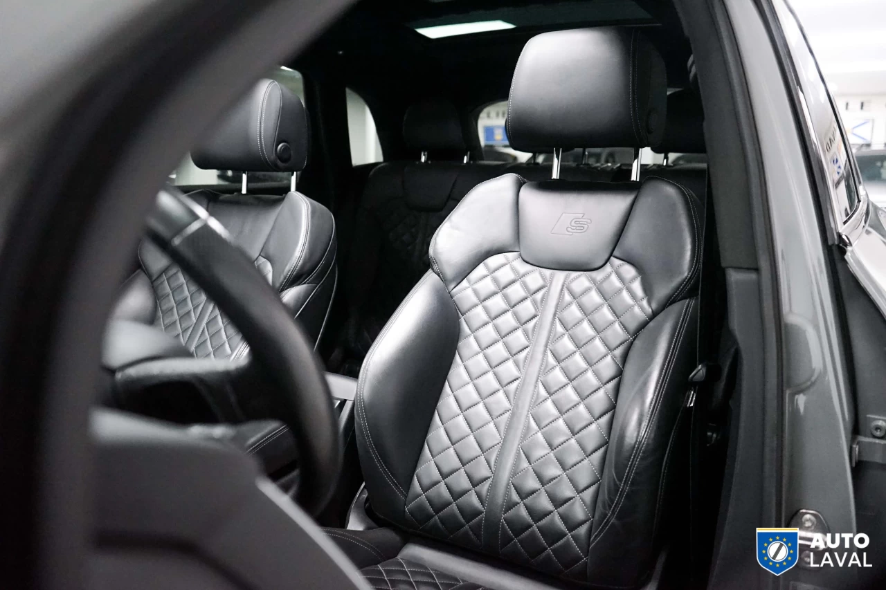 2022 Audi SQ5 TECHNIK  QUANTUM GRAY BLACK BLACK OPTICS CABON Image principale