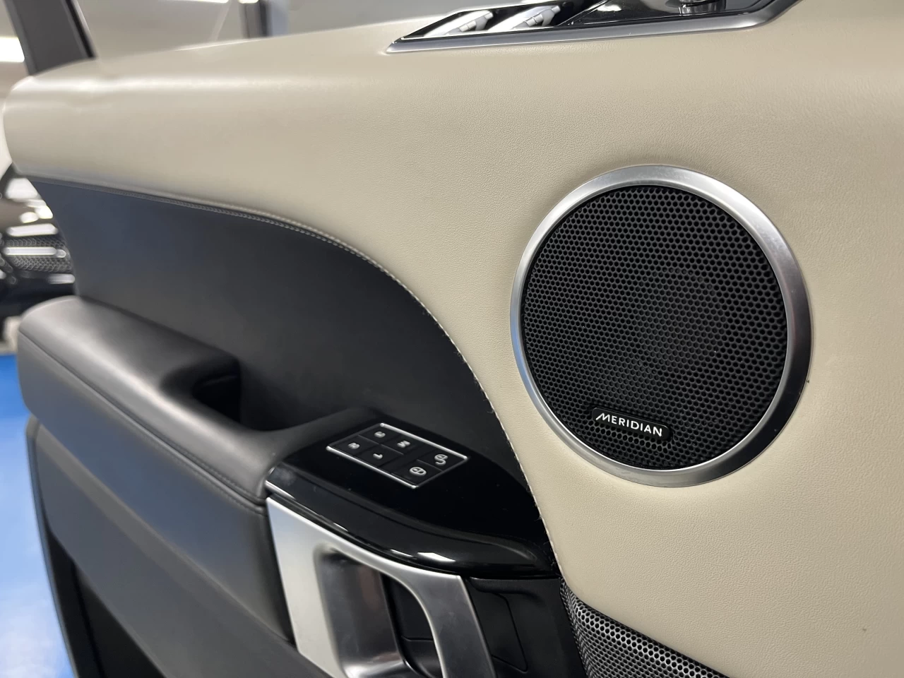 2020 Land Rover Range Rover Sport HST Main Image