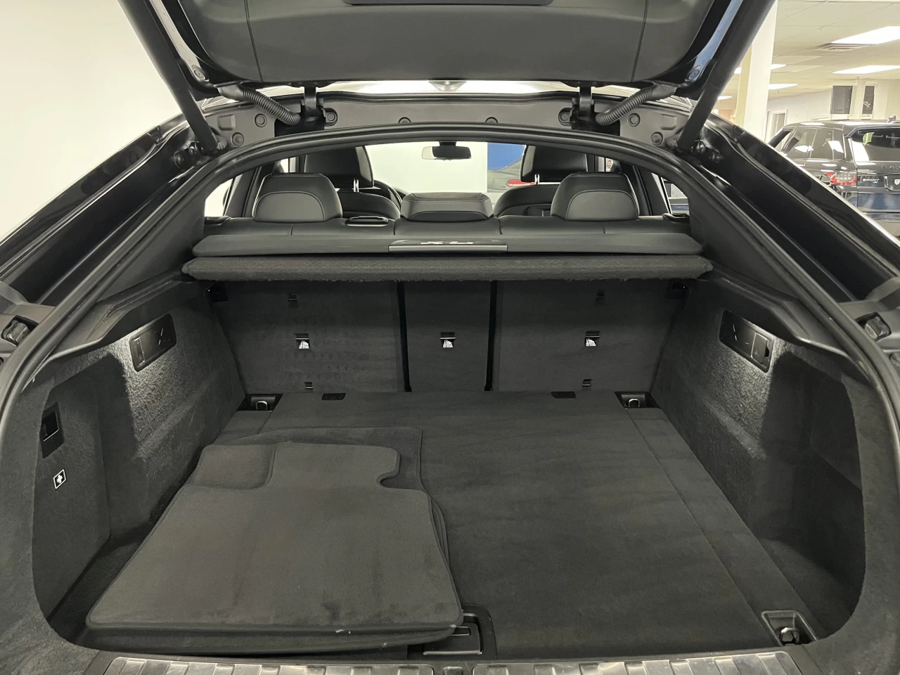 2023 BMW X6 SOLD MSPORT-FROZEN BLACK METALLIC-SKY LOUNGE Main Image