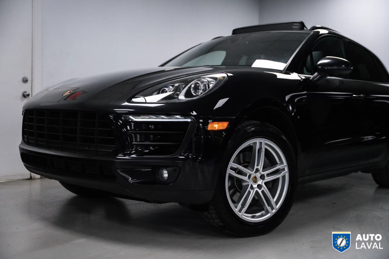 2018 Porsche Macan Sport Edition AWD Image principale
