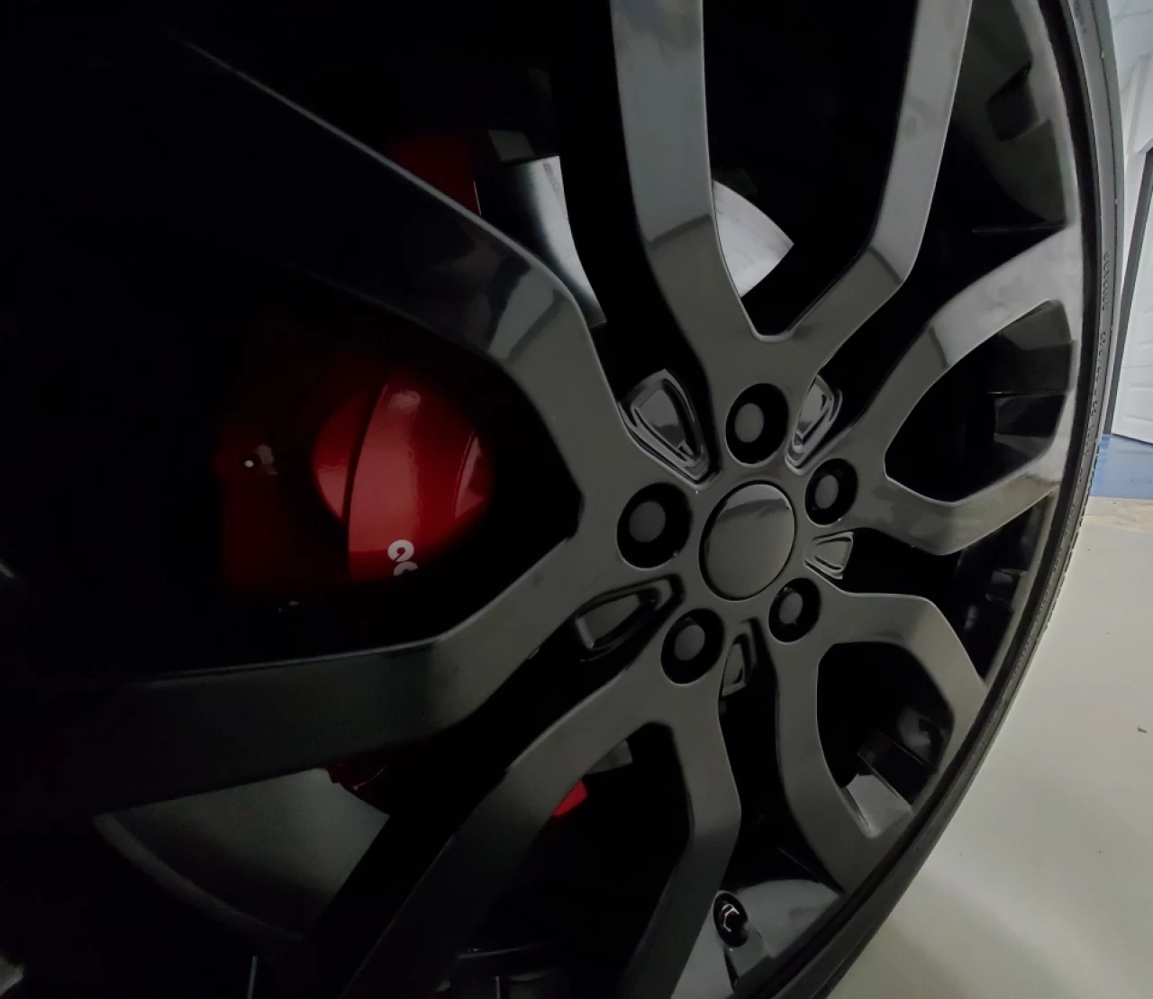 2016 Land Rover Range Rover Sport V8 SC Dynamic - FULL BLACK/RED - LOW KM - 510HP! Image principale