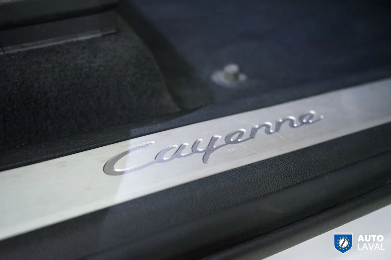 2022 Porsche Cayenne Coupe AWD Main Image