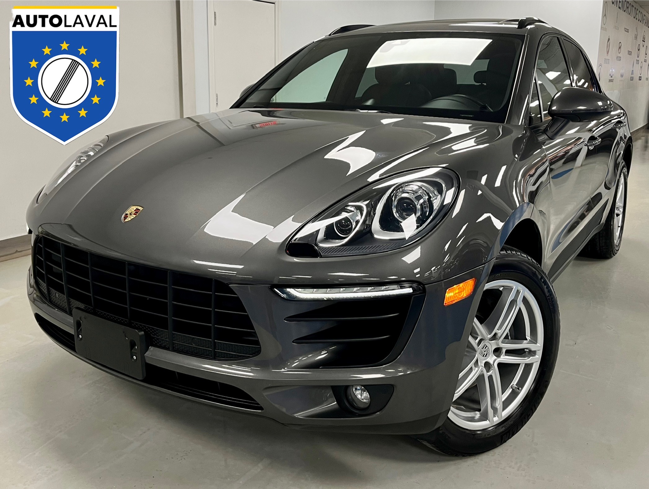 Porsche 2018 Macan AWD - PANO ROOF - LANE ASSIST - CAMERA